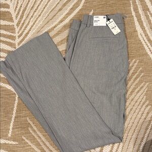 Express NWT - Columnist Dress Pants - Barely Boot - Mid Rise - 8R - light gray